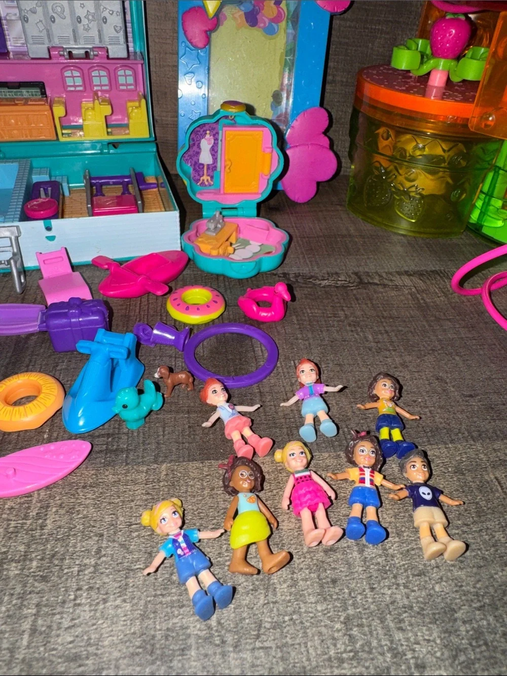 Huge POLLY POCKET LOT